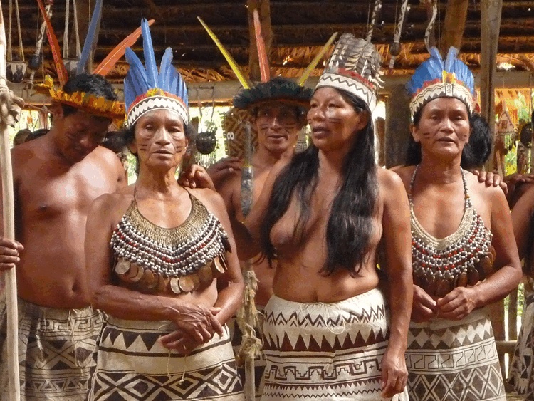 Indígenas del amazonas